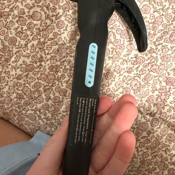 Bio Ionic Black Hair Styling Tool - Picture 4 of 4